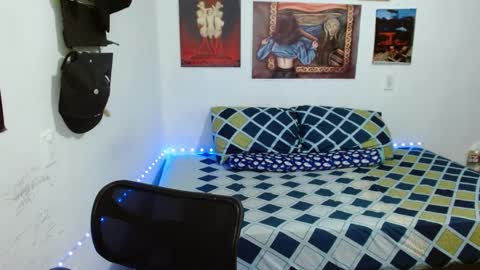 Snapshot of guts_x chatting on February 20, 2025, 6:24 pm Guts online show from February 20, 2025, 6:24 pm