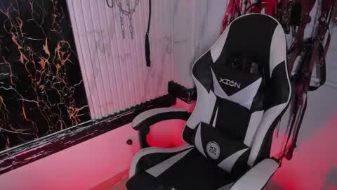 Antonella online show from February 9, 2026, 4:00 pm