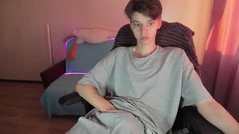 guy_liam1 online show from October 1, 2025, 3:18 pm