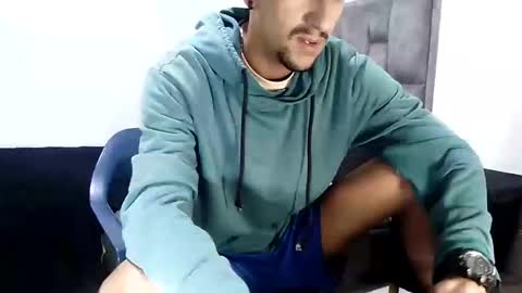 Snapshot of guykarim chatting on February 18, 2025, 10:49 am karim online show from February 18, 2025, 10:49 am