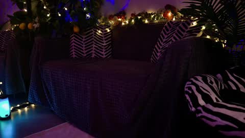 Snapshot of gwenhilton chatting on February 15, 2025, 8:54 am gwenhilton online show from February 15, 2025, 8:54 am