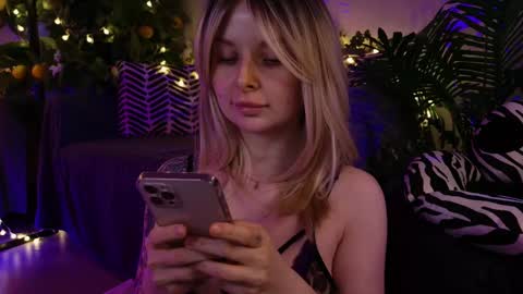 Snapshot of gwenhilton chatting on February 22, 2025, 9:12 am gwenhilton online show from February 22, 2025, 9:12 am