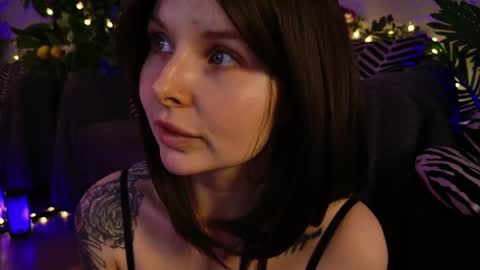 Snapshot of gwenhilton chatting on March 11, 2025, 5:38 am gwenhilton online show from March 11, 2025, 5:38 am