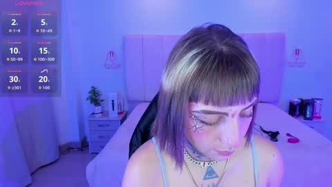 gyal_8_ online show from March 17, 2026, 3:22 am