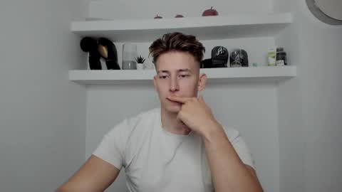 Snapshot of gym_alpha chatting on December 3, 2024, 5:23 pm Oliver online show from December 3, 2024, 5:23 pm