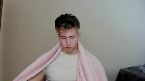 Snapshot of gym_alpha chatting on December 20, 2024, 12:05 pm Oliver online show from December 20, 2024, 12:05 pm