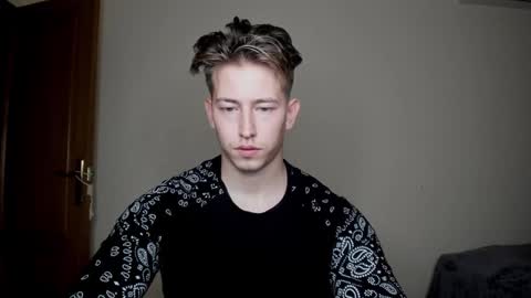 Snapshot of gym_alpha chatting on December 25, 2024, 6:41 pm Oliver online show from December 25, 2024, 6:41 pm