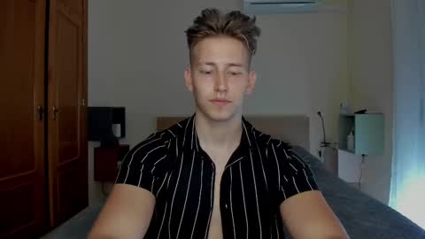 Snapshot of gym_alpha chatting on February 16, 2025, 4:42 pm Oliver online show from February 16, 2025, 4:42 pm