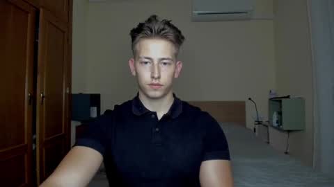 Snapshot of gym_alpha chatting on February 21, 2025, 10:15 pm Oliver online show from February 21, 2025, 10:15 pm