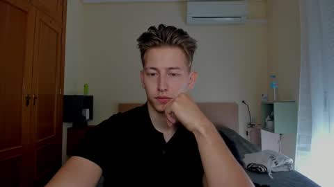 Snapshot of gym_alpha chatting on February 26, 2025, 4:03 pm Oliver online show from February 26, 2025, 4:03 pm