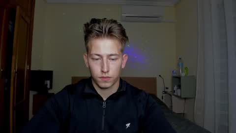 Snapshot of gym_alpha chatting on February 27, 2025, 9:14 pm Oliver online show from February 27, 2025, 9:14 pm