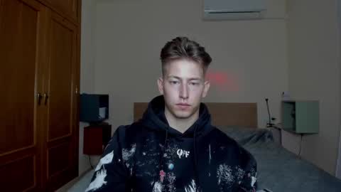 Snapshot of gym_alpha chatting on March 5, 2025, 11:49 pm Oliver online show from March 5, 2025, 11:49 pm