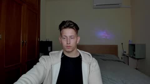 Snapshot of gym_alpha chatting on March 6, 2025, 7:21 pm Oliver online show from March 6, 2025, 7:21 pm