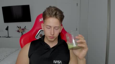 Snapshot of gym_alpha chatting on October 11, 2025, 2:26 pm Oliver online show from October 11, 2025, 2:26 pm