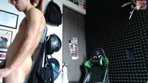 Snapshot of gymbro42 chatting on May 19, 2026, 5:08 pm Gymbro42 online show from May 19, 2026, 5:08 pm
