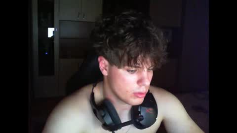 Snapshot of gymguy0505 chatting on December 14, 2025, 10:03 pm gymguy0505 online show from December 14, 2025, 10:03 pm