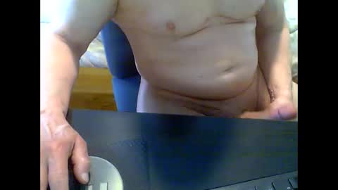 Snapshot of gymratt01 chatting on February 11, 2025, 4:56 pm gymratt01 online show from February 11, 2025, 4:56 pm