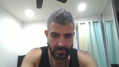 h0nest84 online show from January 5, 2025, 11:44 pm