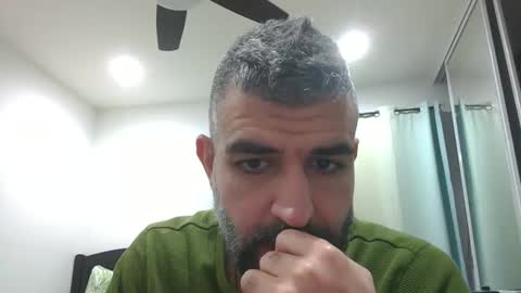 h0nest84 online show from January 20, 2025, 7:36 am