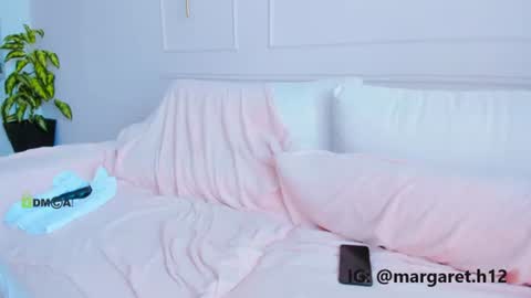 Snapshot of h0ney__p0t chatting on July 27, 2026, 9:44 pm Margareth Stallion online show from July 27, 2026, 9:44 pm