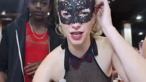 H0twife4Life online show from April 11, 2026, 12:15 am