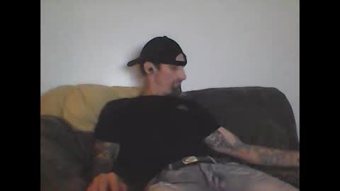 Snapshot of h333th3nz chatting on March 24, 2026, 11:54 pm h333th3nz online show from March 24, 2026, 11:54 pm