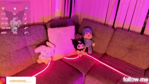 Snapshot of h3llokitty_ chatting on June 17, 2026, 9:01 am Hello Kitty online show from June 17, 2026, 9:01 am