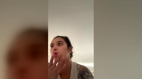 Snapshot of h3nnynlace chatting on March 13, 2026, 6:14 pm h3nnynlace online show from March 13, 2026, 6:14 pm