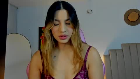Snapshot of h3y_mia3 chatting on July 13, 2026, 2:36 am Paulina online show from July 13, 2026, 2:36 am