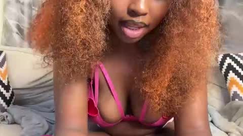 h_o_t_goddess online show from April 24, 2026, 5:43 am