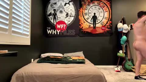 habibiiii98 online show from April 5, 2026, 9:01 pm