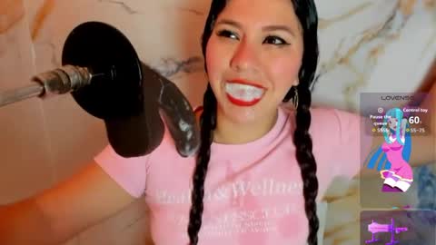 Snapshot of hade_cute2 chatting on May 4, 2026, 3:19 pm hade_cute2 online show from May 4, 2026, 3:19 pm