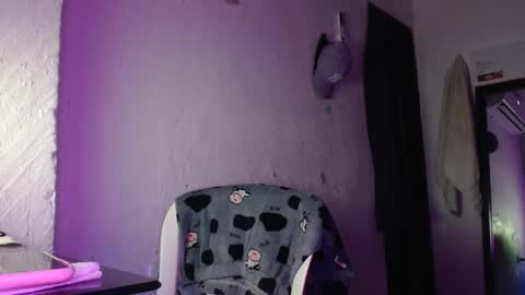 hadesmit1 online show from March 18, 2026, 2:04 am