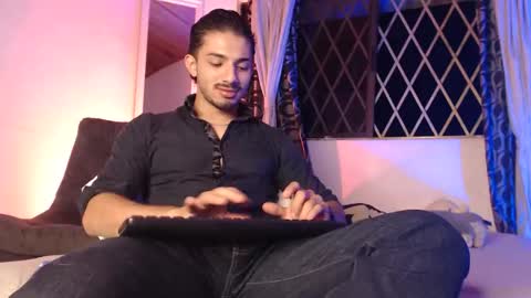 HADEZ online show from April 26, 2026, 1:47 am