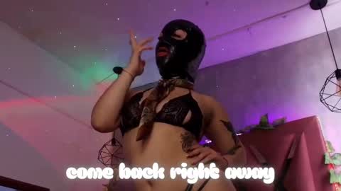 Snapshot of haelycute chatting on October 30, 2025, 11:33 am Haely online show from October 30, 2025, 11:33 am