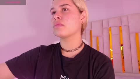 Snapshot of haelycute chatting on November 17, 2025, 7:08 pm Haely online show from November 17, 2025, 7:08 pm