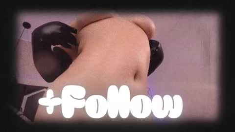 Snapshot of haelycute chatting on November 28, 2025, 11:02 am Haely online show from November 28, 2025, 11:02 am