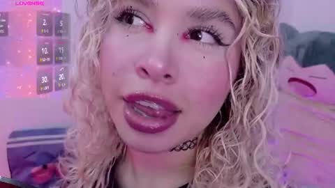 Haely online show from June 20, 2026, 11:18 pm