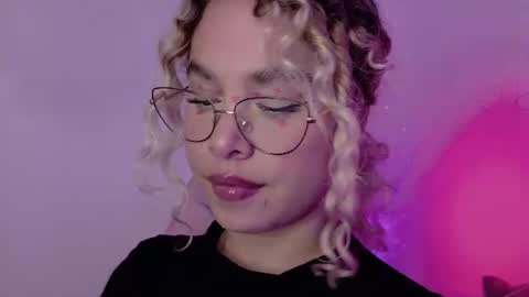 Haely online show from June 25, 2026, 4:34 am