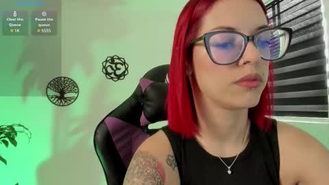 Snapshot of haileebeer_ chatting on October 7, 2025, 3:31 pm Hailee online show from October 7, 2025, 3:31 pm