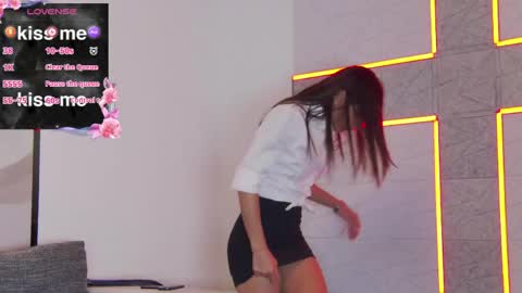 Snapshot of hailey_peach chatting on May 3, 2026, 5:30 pm HaileyPeach online show from May 3, 2026, 5:30 pm