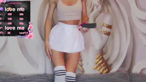 Snapshot of hailey_peach chatting on May 6, 2026, 5:07 pm HaileyPeach online show from May 6, 2026, 5:07 pm