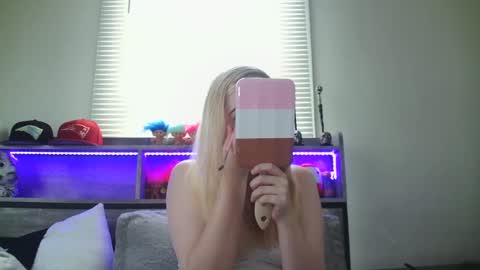 Snapshot of haileyakuma69 chatting on December 5, 2024, 8:11 pm Hailey and d online show from December 5, 2024, 8:11 pm