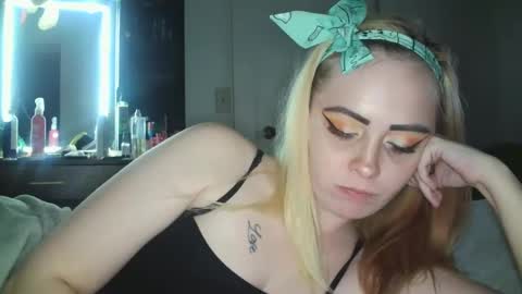 Snapshot of haileyakuma69 chatting on December 14, 2024, 2:01 am Hailey and d online show from December 14, 2024, 2:01 am