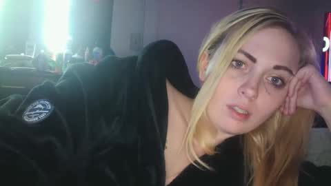 Snapshot of haileyakuma69 chatting on February 28, 2025, 5:59 am Hailey and d online show from February 28, 2025, 5:59 am