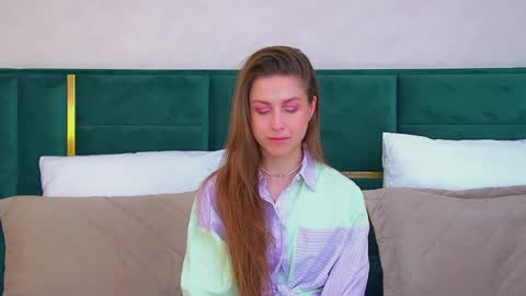 Hailey online show from July 14, 2026, 6:40 am