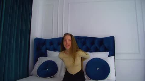 Hailey online show from July 24, 2026, 6:11 am