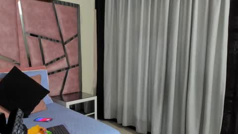 Hailey online show from September 15, 2025, 11:43 am