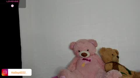 Snapshot of haileyduke chatting on May 6, 2026, 10:26 pm Hailey online show from May 6, 2026, 10:26 pm