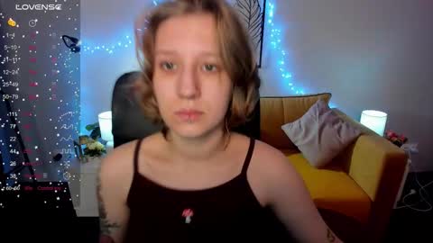 Snapshot of haileyfoxy chatting on October 13, 2025, 8:47 am Hailey online show from October 13, 2025, 8:47 am